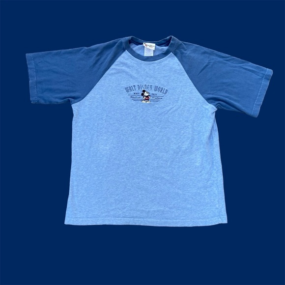 SOLD Vintage Walt Disney World Short Sleeve Tee (American Tradition) Size M - Picture 2 of 7